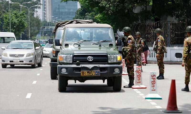 Hundreds of Bangladeshi Hindus try to cross into India – DAWN.com