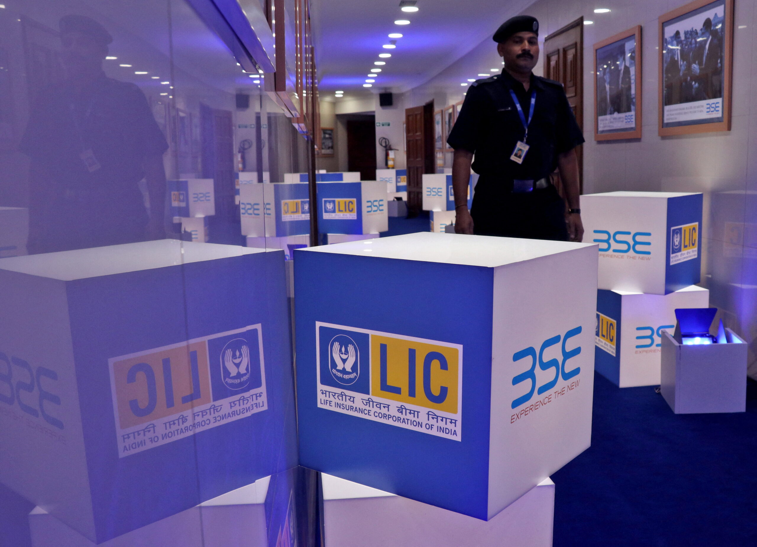 India’s LIC forecasts higher FY25 new-business margin, eyes stake in health insurer – Reuters